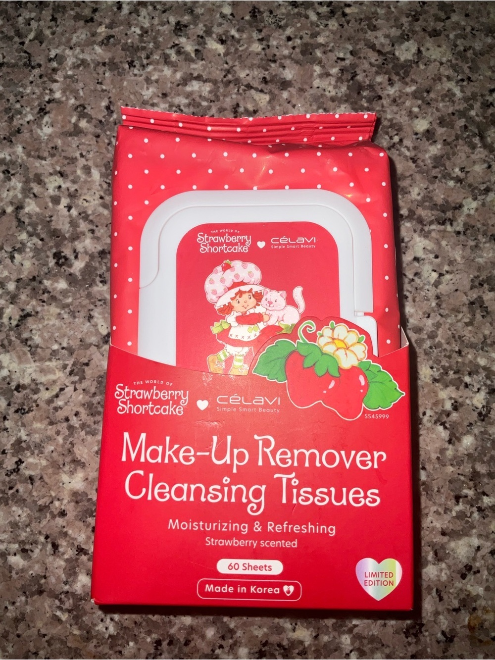 Strawberry Shortcake x Célavi Make-Up Remover Cleansing Tissues